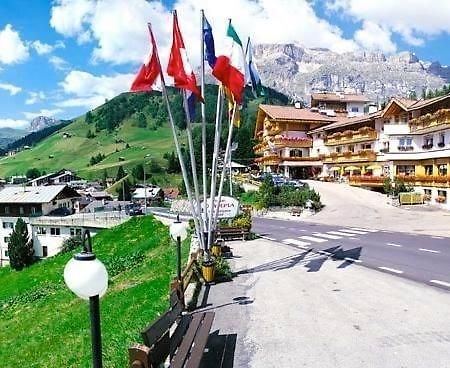 Dolomites Base Camp Hotel Olympia Arabba Bagian luar foto