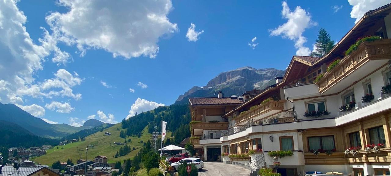 Dolomites Base Camp Hotel Olympia Arabba Bagian luar foto