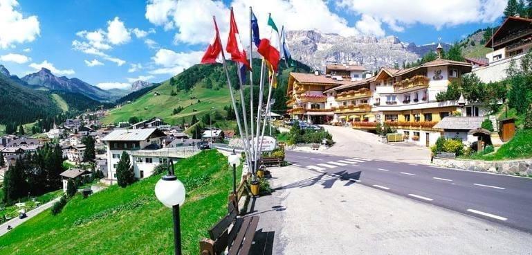 Dolomites Base Camp Hotel Olympia Arabba Bagian luar foto