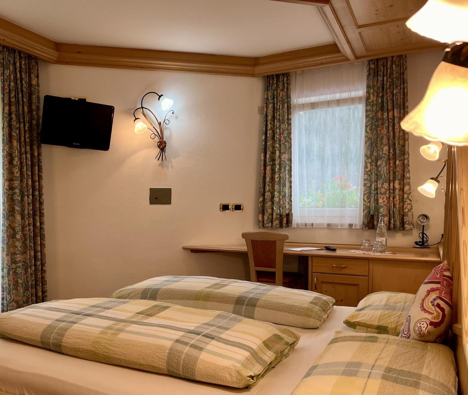 Dolomites Base Camp Hotel Olympia Arabba Bagian luar foto